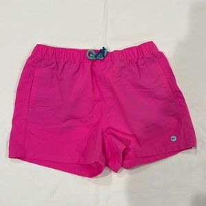 Vineyard vines performance material shorts. size medium